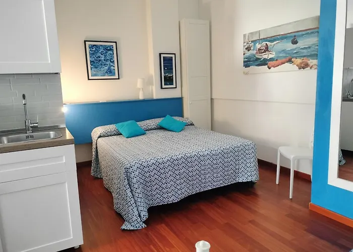 Hotel vicino al College: Casa Levante a 75 mt dalla spiaggia